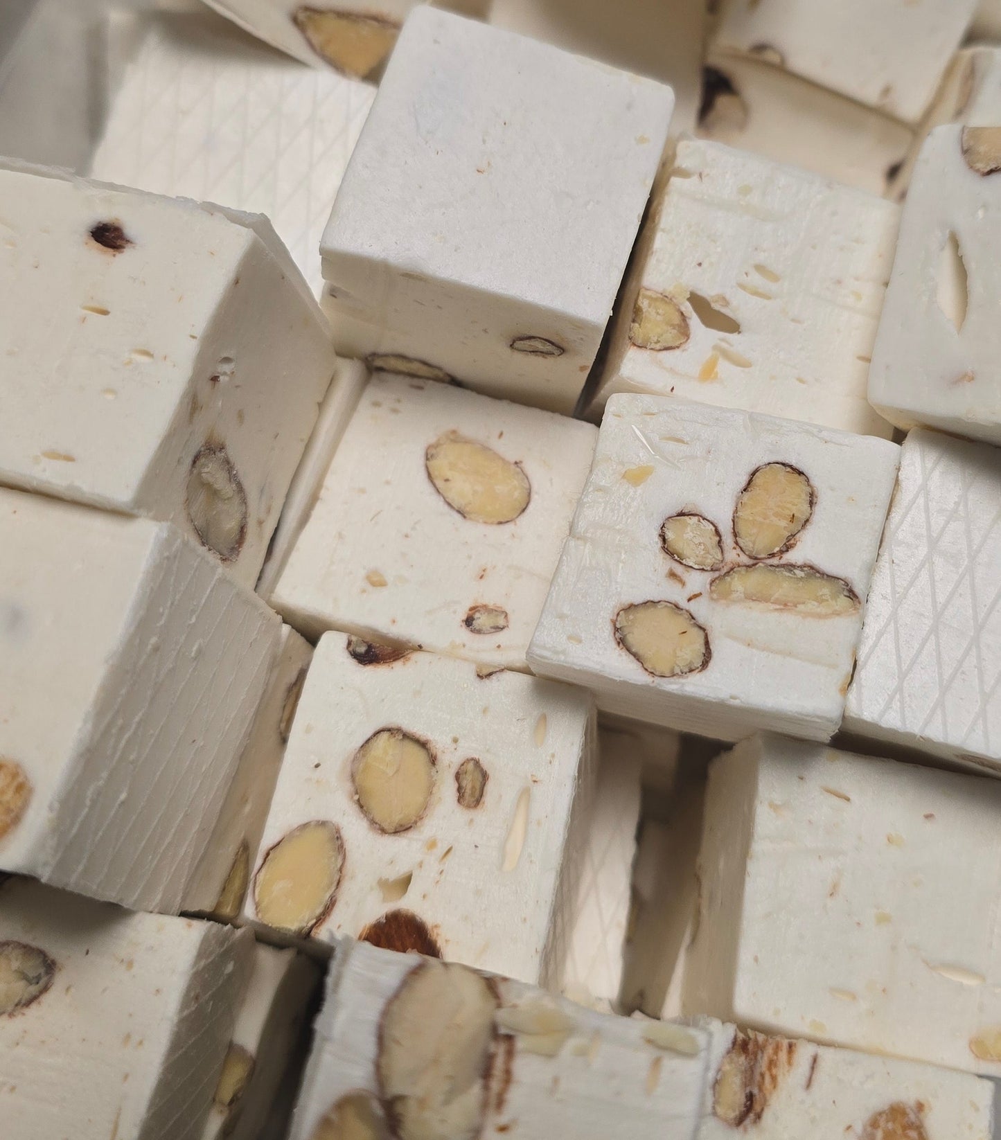 Nougat Gros Cube Blanc 100g
