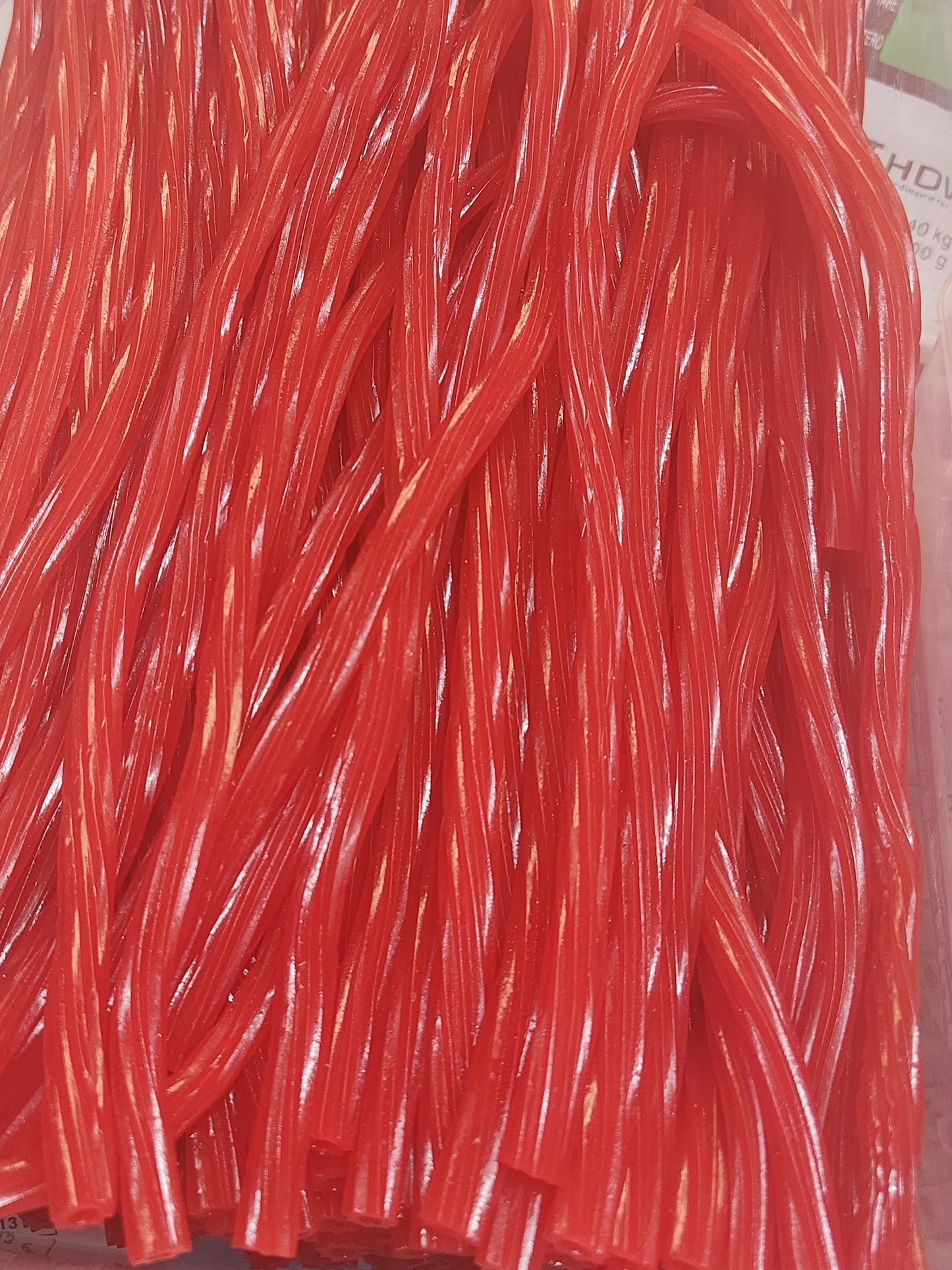 Fini Tressé Réglisse fraise 100g